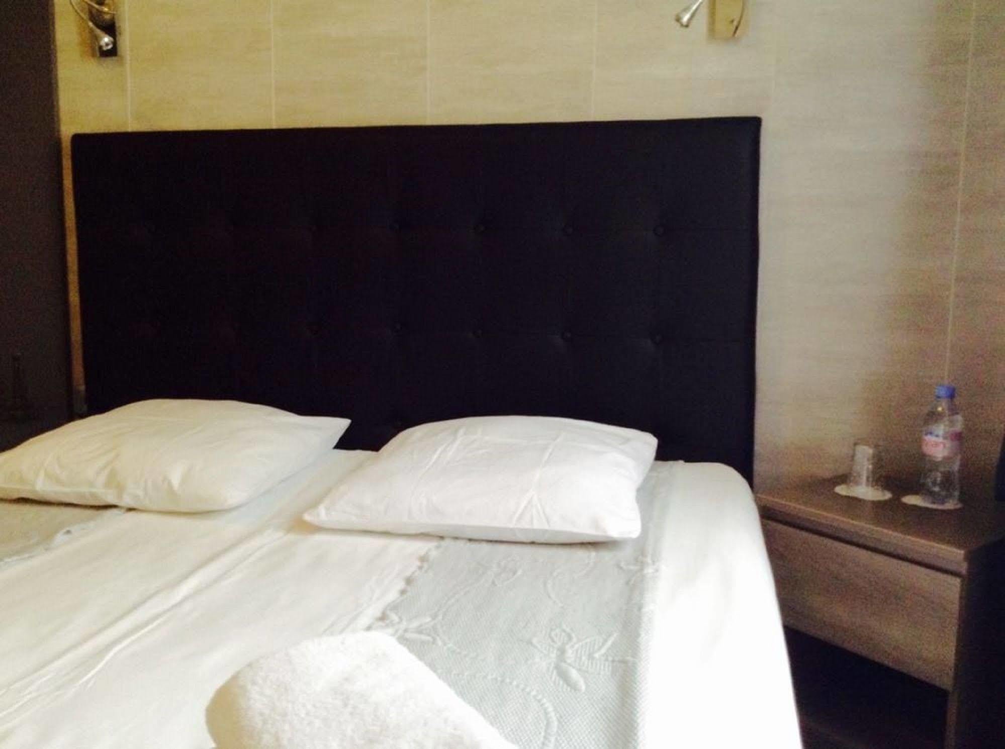 Hotel Gofen Paris Exterior photo